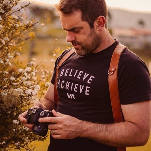 André