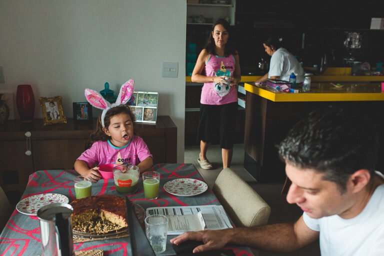 colecao-familia_familia_costa_e_lima_fotografada_por_luciana_martins15-768x512 Resultados - concurso de coleções - Premiadas - Fotografia de Família - Terceiro Round
