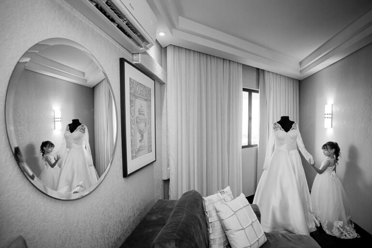 colecao_casamentos_BeatrizeElieltonFotografadoporMarcosLuvizeto-1-768x512 Resultados - Concursos de coleções de fotografia de casamento e pré casamentos - Premiadas - primeiro round - 2025