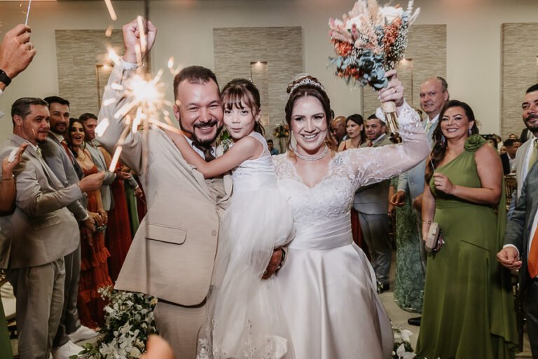 colecao_casamentos_BeatrizeElieltonFotografadoporMarcosLuvizeto-15-768x512 Resultados - Concursos de coleções de fotografia de casamento e pré casamentos - Premiadas - primeiro round - 2025