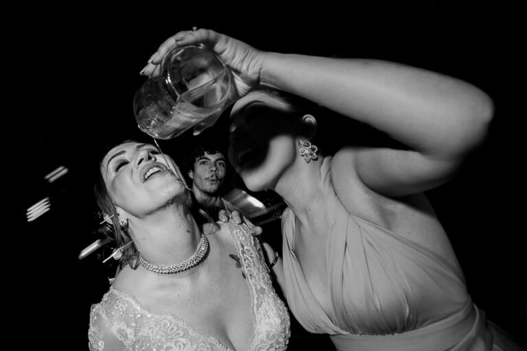 colecao_casamentos_BeatrizeElieltonFotografadoporMarcosLuvizeto-19-768x512 Resultados - Concursos de coleções de fotografia de casamento e pré casamentos - Premiadas - primeiro round - 2025