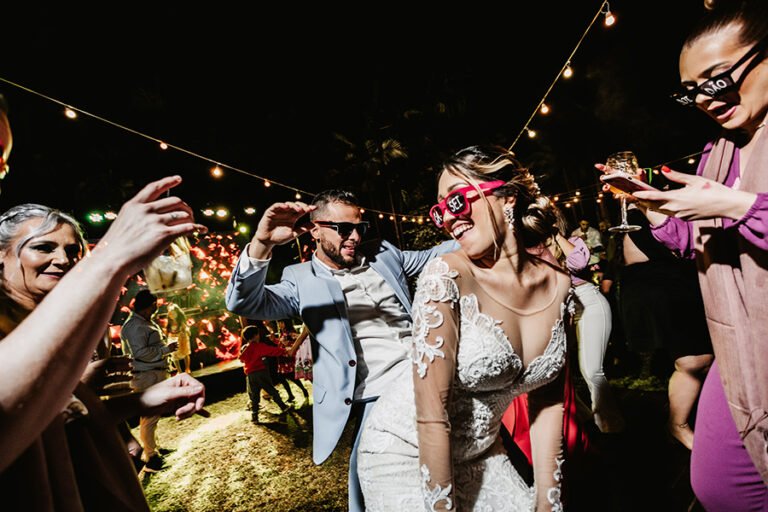 colecao_casamentos_JulieneeDiogo-Foto-MarcosLuvizeto-17-768x512 Resultados - Concursos de coleções de fotografia de casamento e pré casamentos - Premiadas - primeiro round - 2025