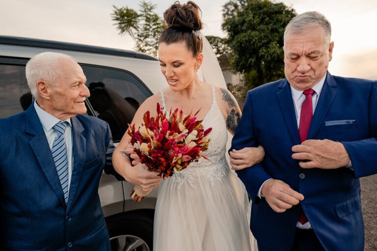 colecao_casamentos_giovana_e_redes_fotografado_por_mateus_scheibel-4-768x512 Resultados - Concursos de coleções de fotografia de casamento e pré casamentos - Premiadas - primeiro round - 2025