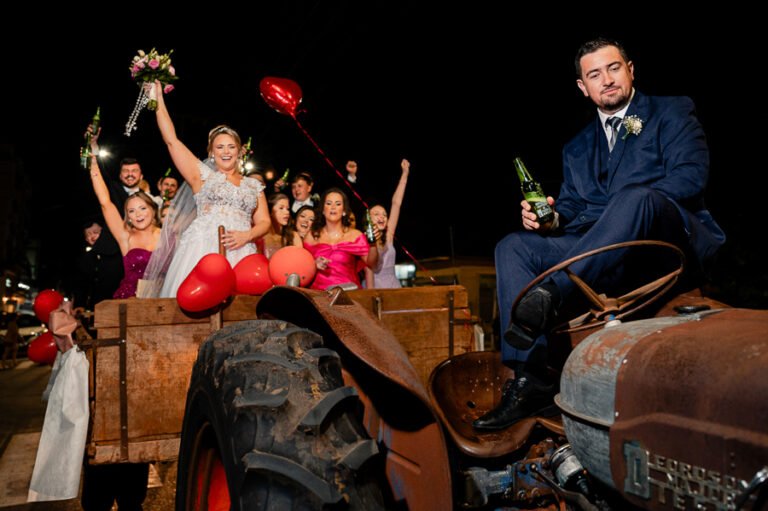 colecao_casamentos_leticia_e_rangel_fotografado_por_mateus_scheibel-8-768x511 Resultados - Concursos de coleções de fotografia de casamento e pré casamentos - Premiadas - primeiro round - 2025