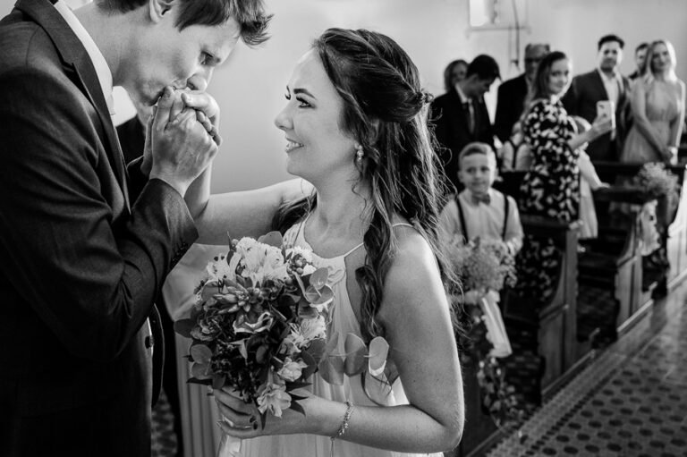 colecao_casamentos_morgana_e_tiago_fotografado_por_mateus_scheibel-5-768x511 Resultados - Concursos de coleções de fotografia de casamento e pré casamentos - Premiadas - primeiro round - 2025