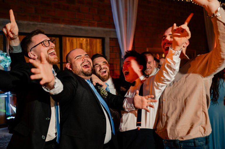 colecao_casamentos_natalia_e_gustavo_fotografado_por_mateus_scheibel-15-768x511 Resultados - Concursos de coleções de fotografia de casamento e pré casamentos - Premiadas - primeiro round - 2025