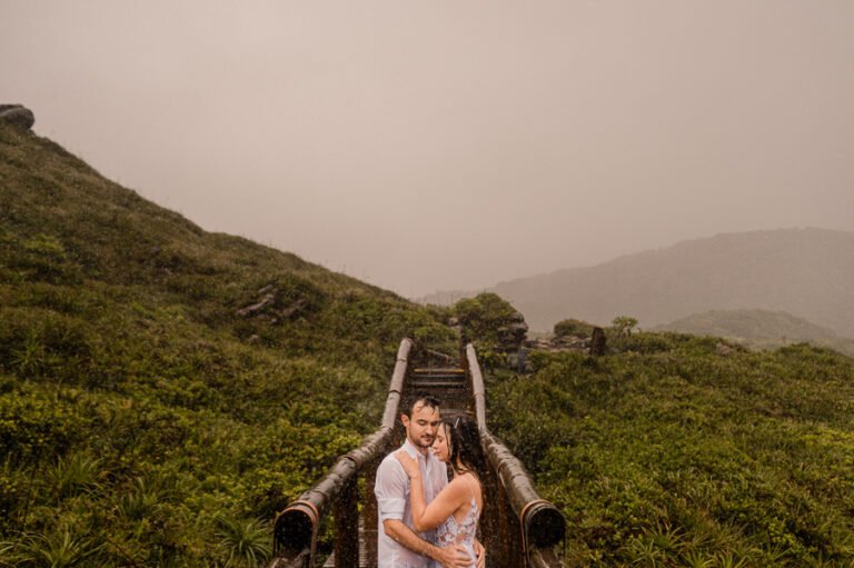 colecao_ensaios_paola_e_joao_fotografado_por_mateus_scheibel-16-768x511 Resultados - Concursos de coleções de fotografia de casamento e pré casamentos - Premiadas - primeiro round - 2025