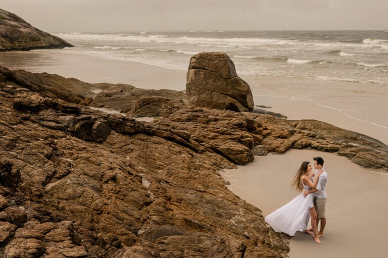 colecao_ensaios_paola_e_joao_fotografado_por_mateus_scheibel-5-768x511 Resultados - Concursos de coleções de fotografia de casamento e pré casamentos - Premiadas - primeiro round - 2025