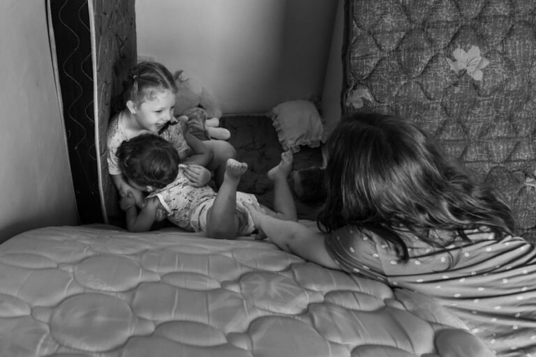 colecao_familia_Lara_e_Radija_fotografadas_por_Estelle_Gautier_01-768x512 Resultados - concurso de coleções - Premiada de Familia e Festa Infantil - Primeiro Round 2025