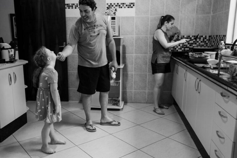 colecao_familia_Lara_e_Radija_fotografadas_por_Estelle_Gautier_07-768x512 Resultados - concurso de coleções - Premiada de Familia e Festa Infantil - Primeiro Round 2025