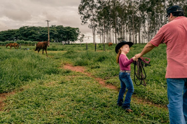 colecao_familia_Lara_e_Radija_fotografadas_por_Estelle_Gautier_14-768x512 Resultados - concurso de coleções - Premiada de Familia e Festa Infantil - Primeiro Round 2025