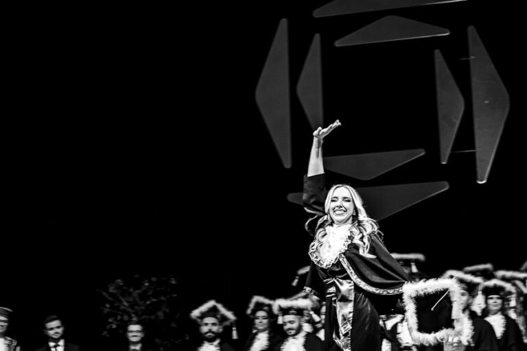 colecaodeformatura_LinaraporTiagoMagdantz-8-768x512 Resultados - Concursos de coleções - Fotografia de Formatura - Premiadas - primeiro round - 2025
