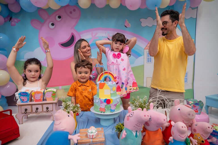 colecao_f_infantil_Val_seu_mundo_e_o_bolo_11-768x512 Resultados - concurso de coleções - Premiada de Familia e Festa Infantil - Segundo Round 2025