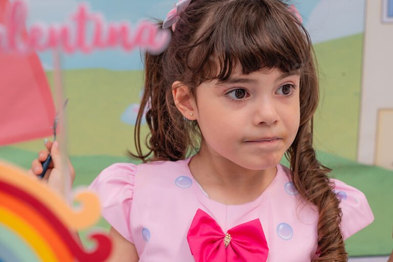 colecao_f_infantil_Val_seu_mundo_e_o_bolo_13-768x512 Resultados - concurso de coleções - Premiada de Familia e Festa Infantil - Segundo Round 2025