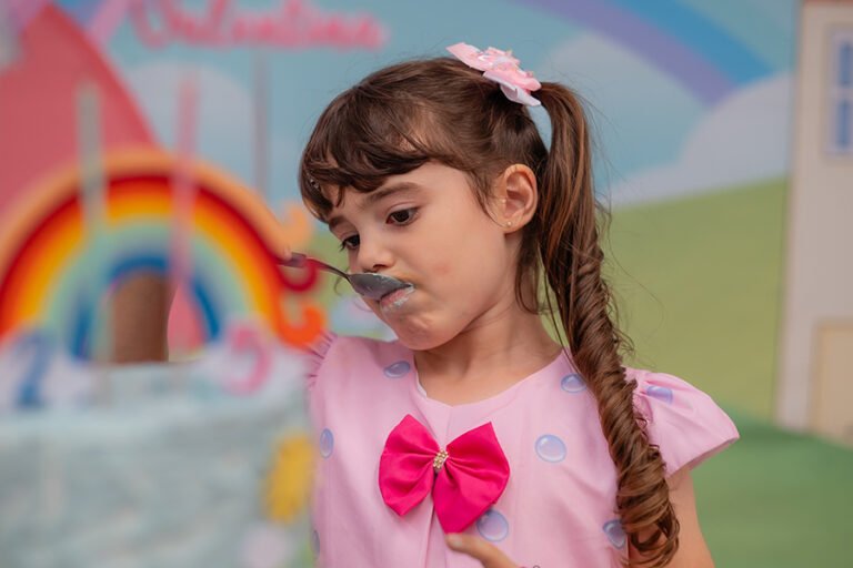 colecao_f_infantil_Val_seu_mundo_e_o_bolo_18-768x512 Resultados - concurso de coleções - Premiada de Familia e Festa Infantil - Segundo Round 2025