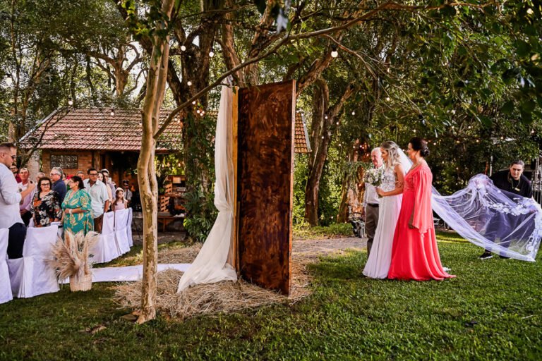 colecao_casamentoseensaio_BRUNAWELISON_06-768x512 Resultados - Concursos de coleções de fotografia de casamento e pré casamentos - Premiadas - terceiro round - 2025