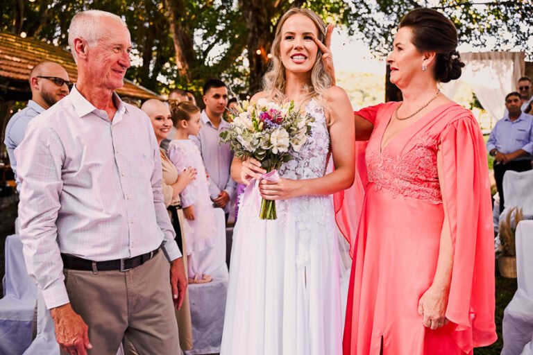 colecao_casamentoseensaio_BRUNAWELISON_07-768x512 Resultados - Concursos de coleções de fotografia de casamento e pré casamentos - Premiadas - terceiro round - 2025