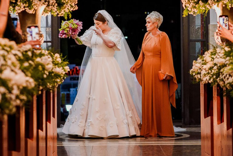 colecao_casamentoseensaio_LAURAGUI_06-768x515 Resultados - Concursos de coleções de fotografia de casamento e pré casamentos - Premiadas - terceiro round - 2025