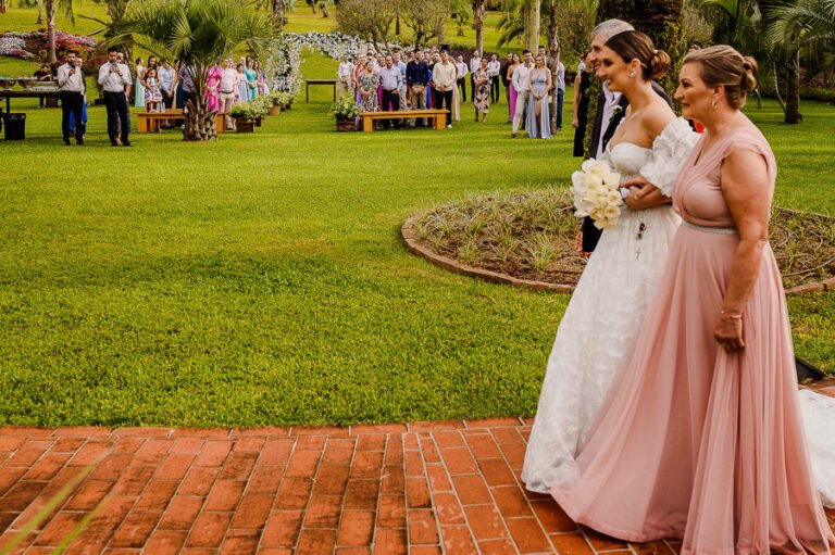 colecao_casamentoseensaio_LUCASNATALIA_7-768x511 Resultados - Concursos de coleções de fotografia de casamento e pré casamentos - Premiadas - terceiro round - 2025