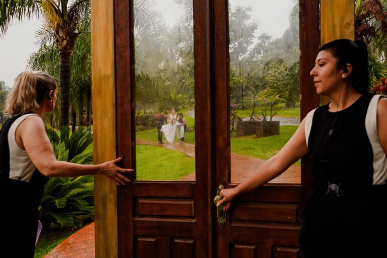 colecao_casamentoseensaio_MELISSAMARTIN_4-768x512 Resultados - Concursos de coleções de fotografia de casamento e pré casamentos - Premiadas - terceiro round - 2025