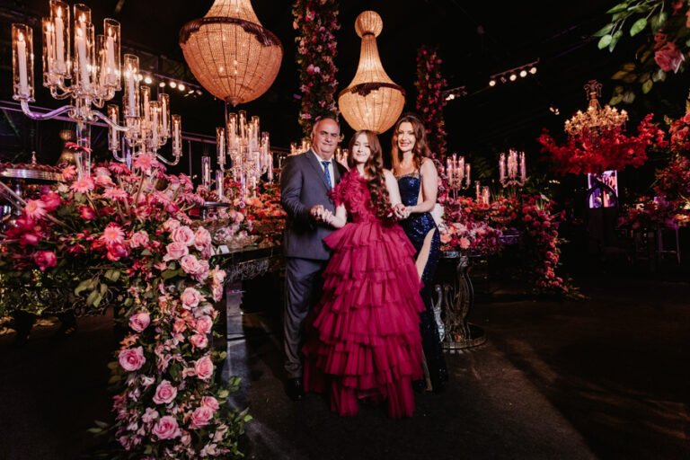 colecaodebutantes_Isa-xv-anos-colecao-1-768x512 Resultados - Concursos de coleções - Fotografia de Debutantes - Premiadas - segundo - 2025